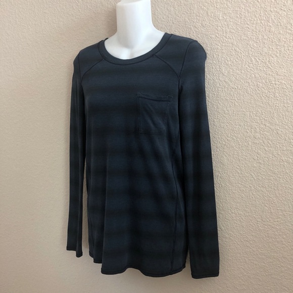 Lululemon Blue Striped Long Sleeve Shirt - Picture 3 of 8